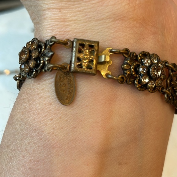 Liz Paiacio Set - Picture 4 of 7